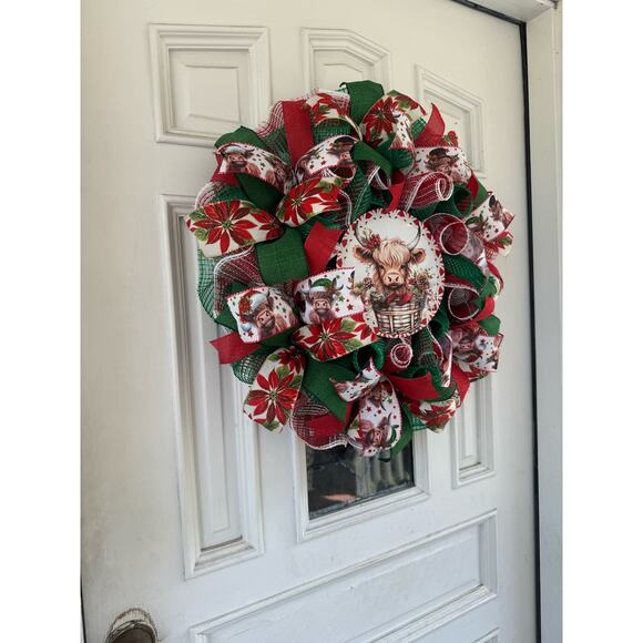 Christmas Highland Cow Wreath | Red and Green Holiday Wreath, Christmas Wreath - Picture 5 of 7